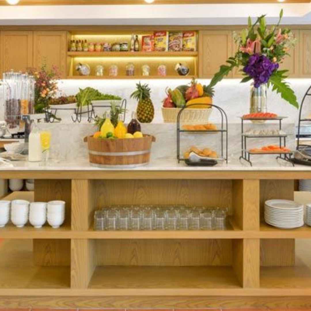 The Oakwood Hotel & Residence Oakwood Hotel 4